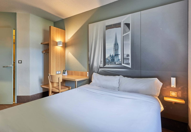 B&B HOTEL Caen Mémorial, Saint-Contest, Франция