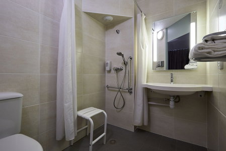 B&B HOTEL Caen Mémorial, Saint-Contest, Франция