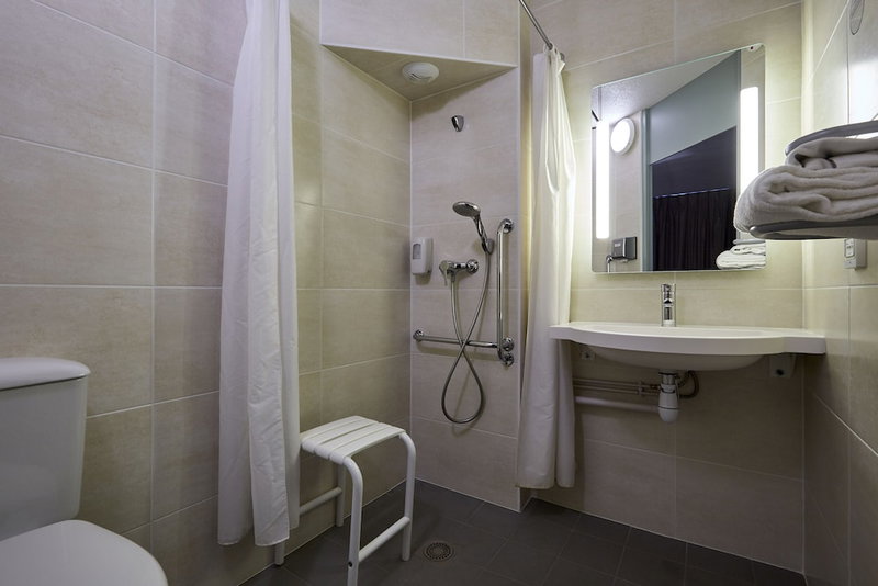 B&B HOTEL Caen Mémorial, Saint-Contest, Франция