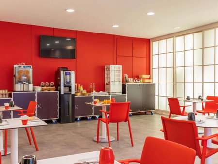 Ibis Styles Paris Saint Denis La Plaine, Saint-Denis, Francia