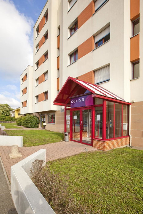 Cerise Nantes La Beaujoire, Nantes, Francia
