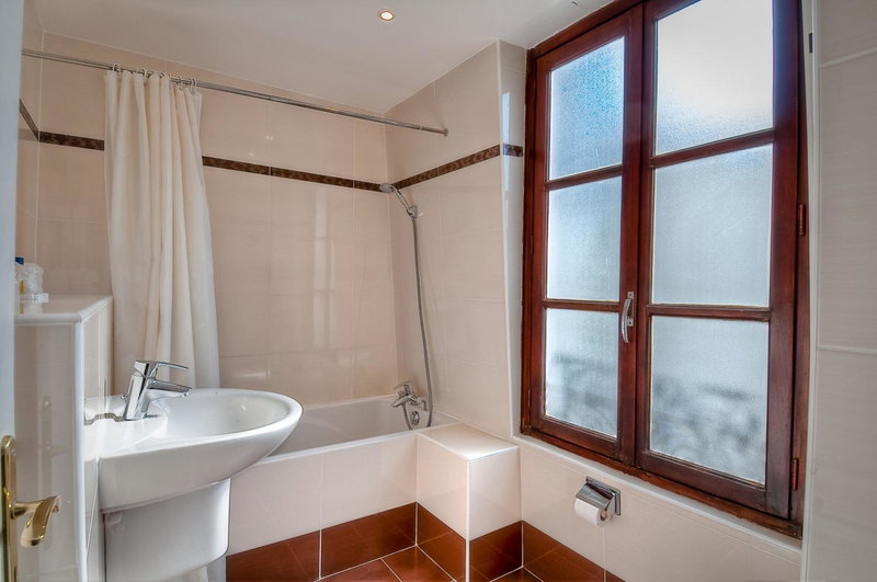 L'Ouest Hotel, Paris, France