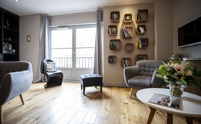 Markus, Angers, Francia