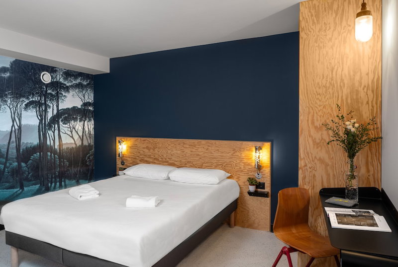 Eklo Hotels Clermont-Ferrand City center train station, Clermont-Ferrand, France