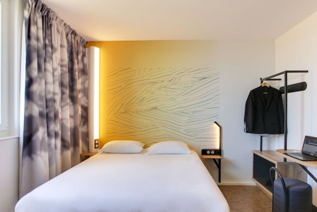 B&B HOTEL Reims Croix Blandin, Reims, France