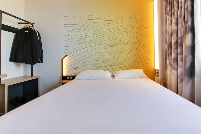 B&B HOTEL Reims Croix Blandin, Reims, France