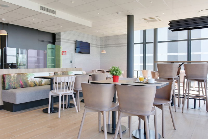 B&B HOTEL Reims Croix Blandin, Reims, France