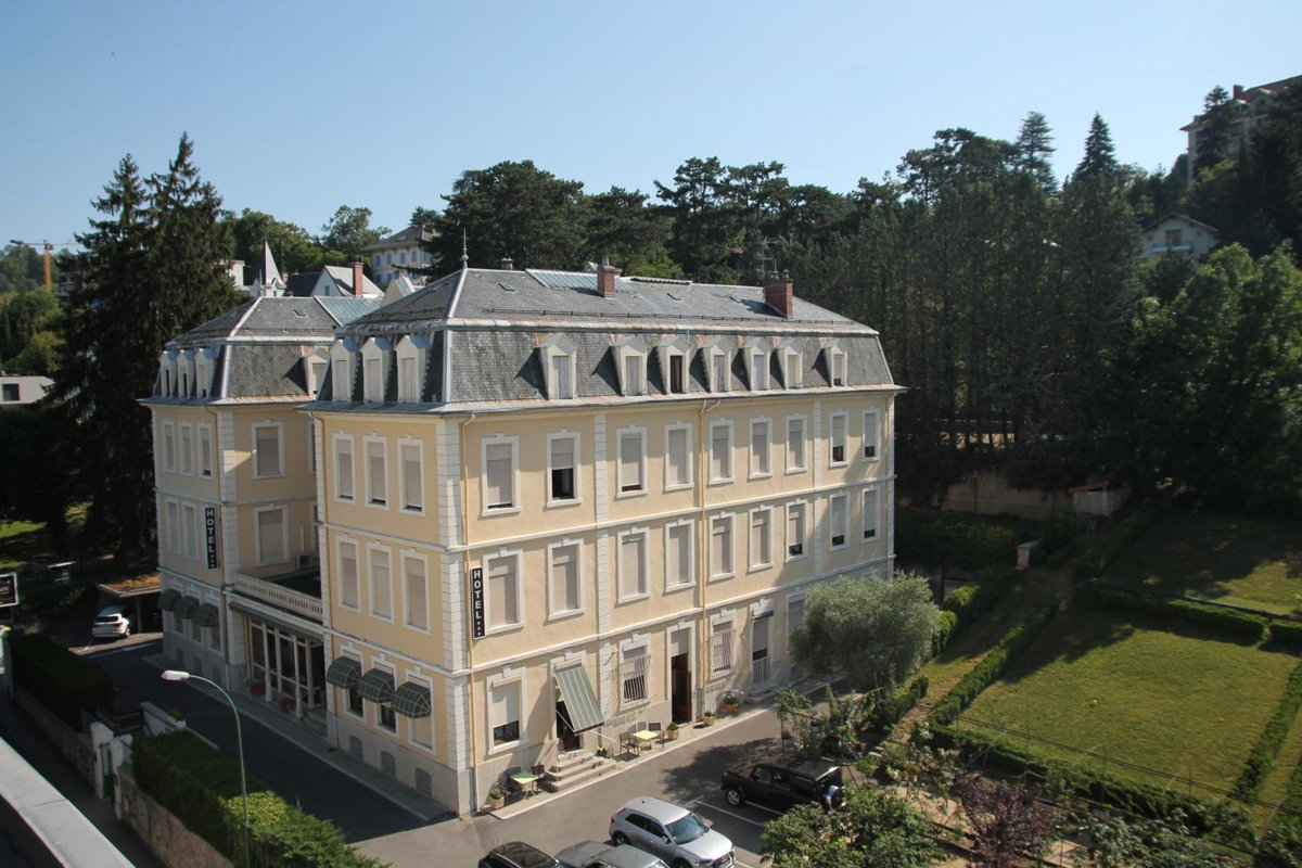 Hotel · Hotel des Eaux, Aix-les-Bains