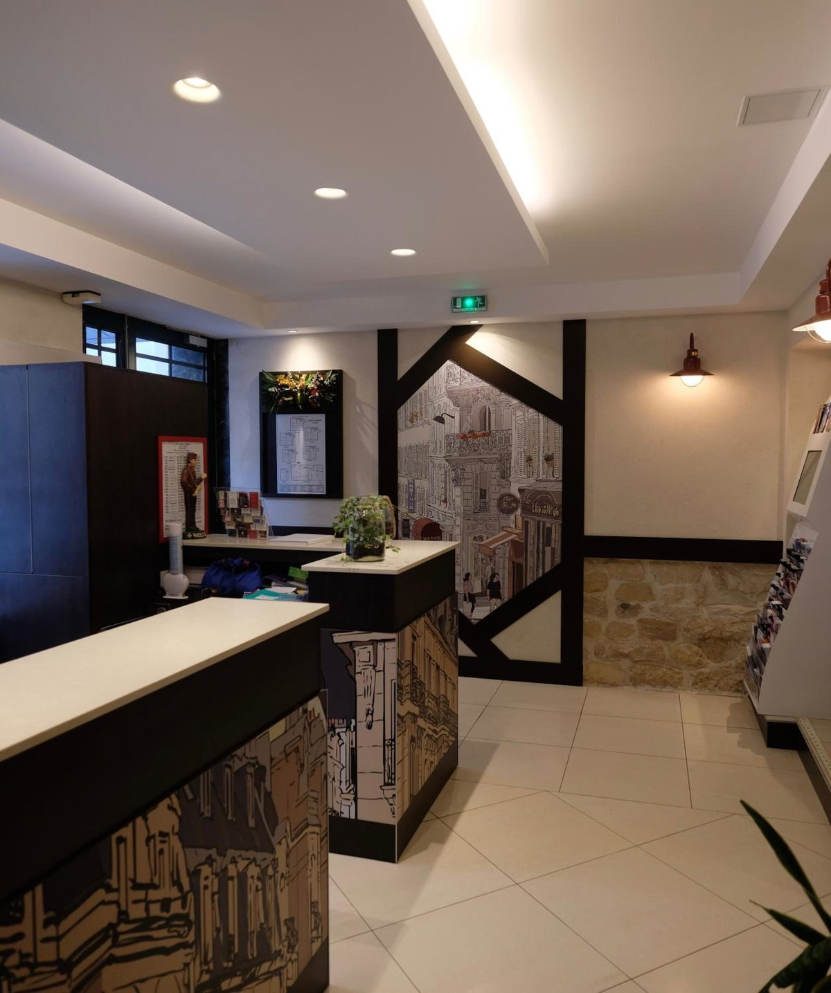 Hotel · Amiral-Fondary, Paris