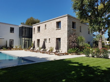 HPC Suites - Cassis Centre - Parking Gratuit & Piscine Chauffée, Cassis, France