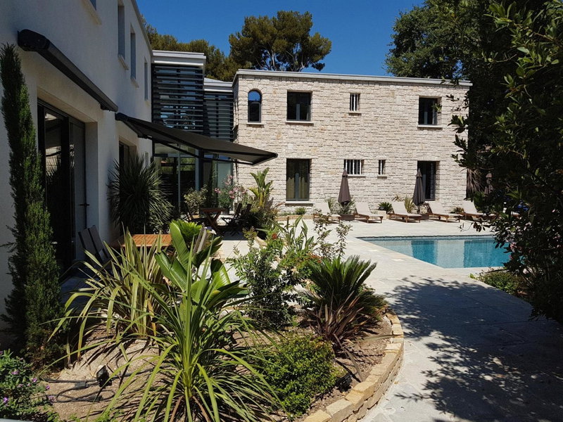 HPC Suites - Cassis Centre - Parking Gratuit & Piscine Chauffée, Cassis, France