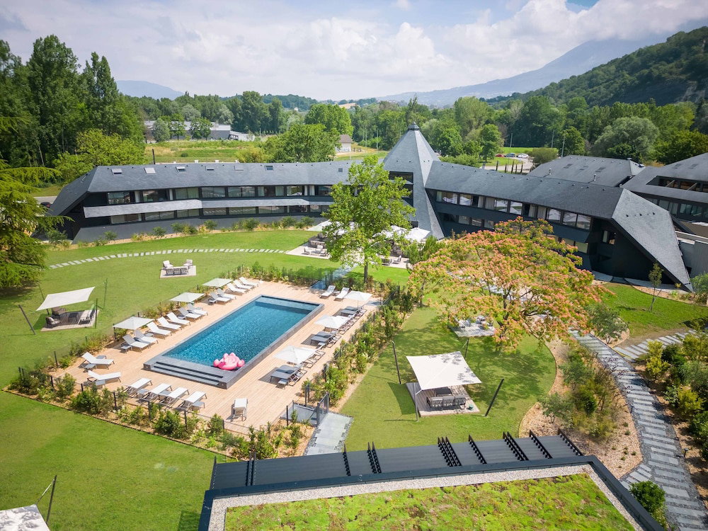 Hotel · Miura, Voglans