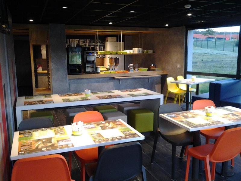 ibis budget Givet, Givet, France