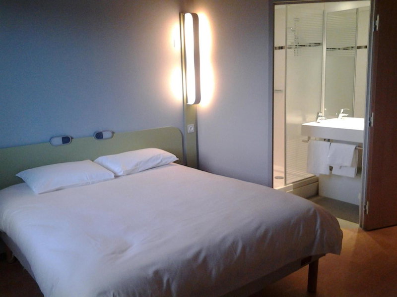 ibis budget Givet, Givet, France