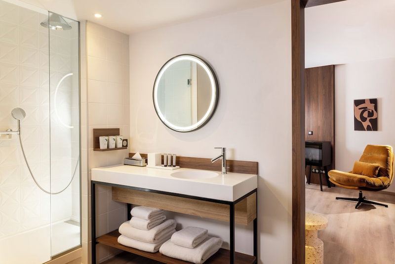 Hotel 56 - Bordeaux Centre Gare Saint Jean, Floirac, France