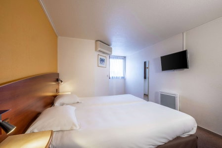 Comfort Hotel Etampes, Etampes, France