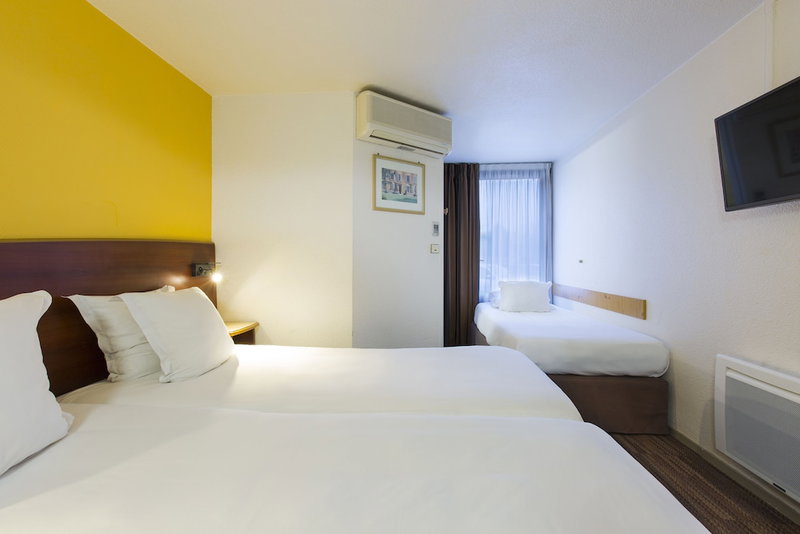 Comfort Hotel Etampes, Etampes, France