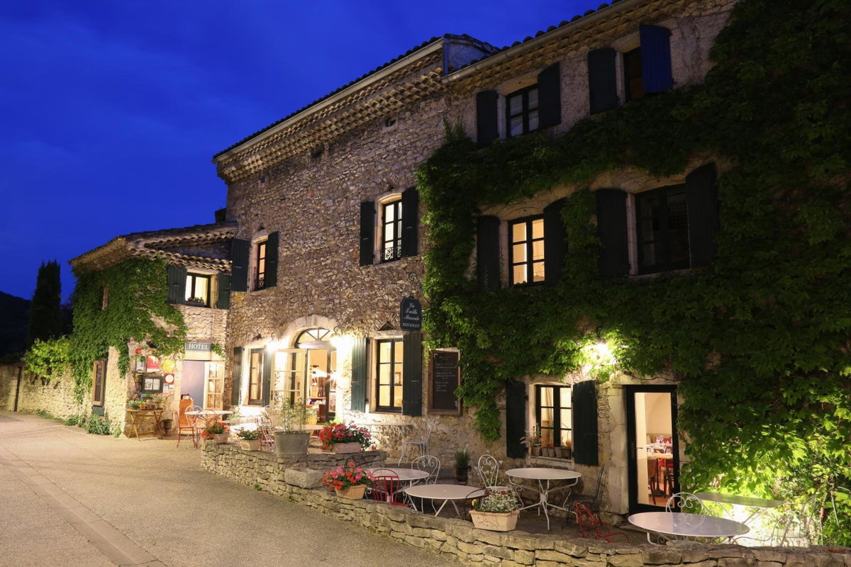 Hotel · La Treille Muscate, Cliousclat