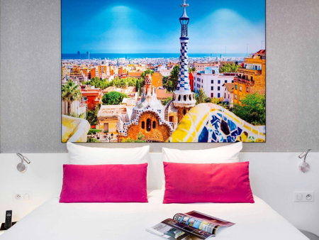 ibis Styles Blois Centre Gare, Blois, France