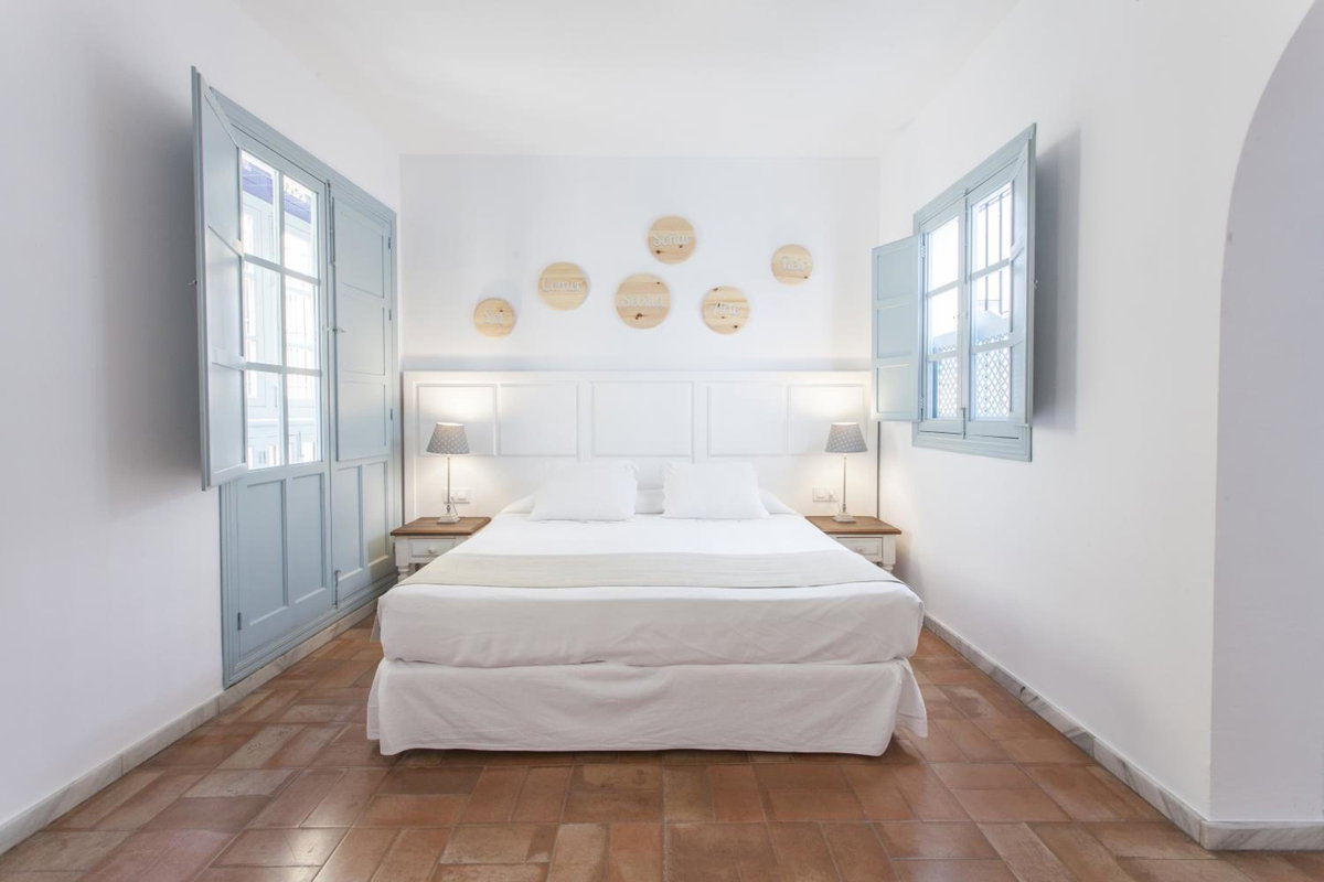 Hôtel · Apartamentos Suites Santa Cruz, Seville