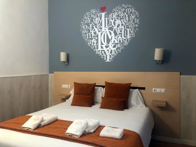 Hostal Live Natura Barcelona, Barcelona, Spain