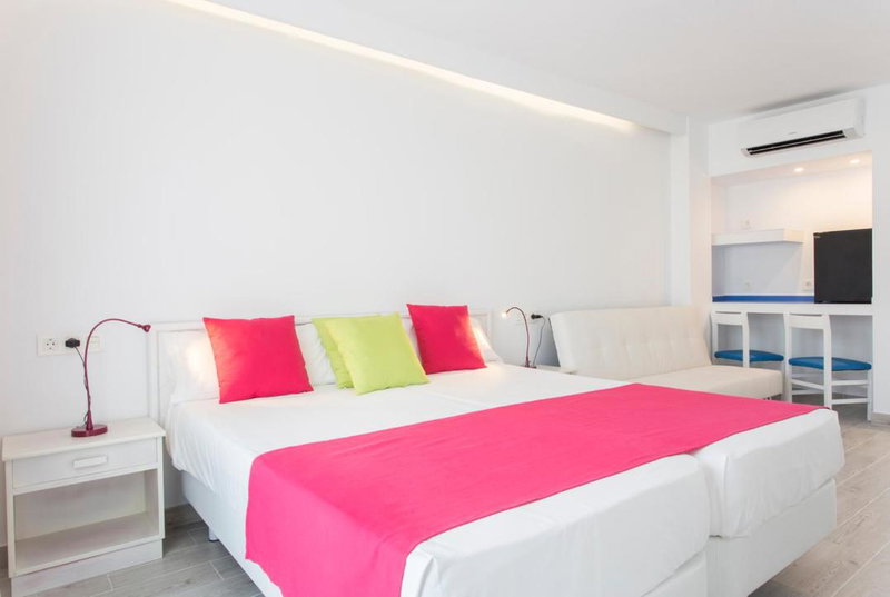 Guya Wave Hotel, Cala Ratjada, España