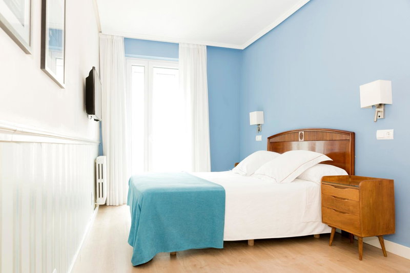 Hotel Sauce, Zaragoza, Spain