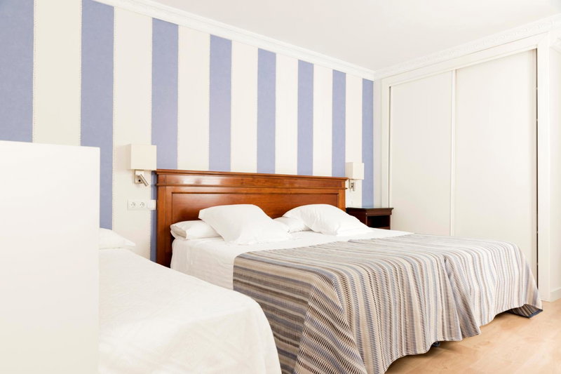 Hotel Sauce, Zaragoza, Spain