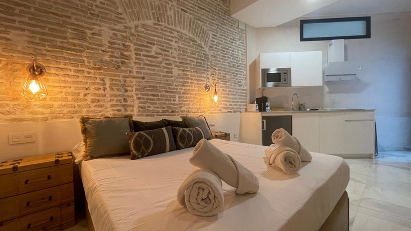 Panther Home Adriano, Seville, Испания
