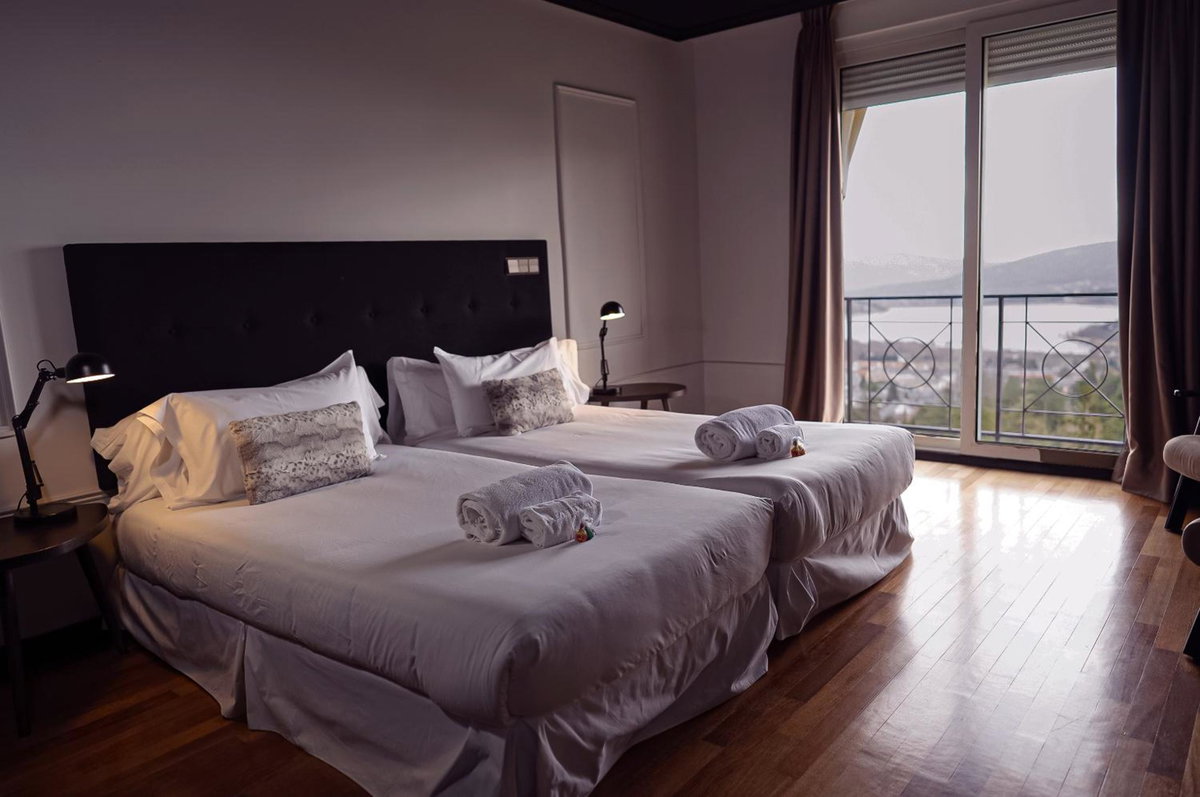 Hotel · Hotel Hita "Nature Experience" for all, Navacerrada