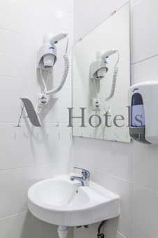 AYZ Ulises - Auto check-in property, Madrid, España