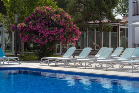 Aparthotel Vibra Club Maritim, San Antonio Bay, España