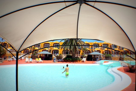 Aparthotel la Piramide, Costa de Antigua, Spain