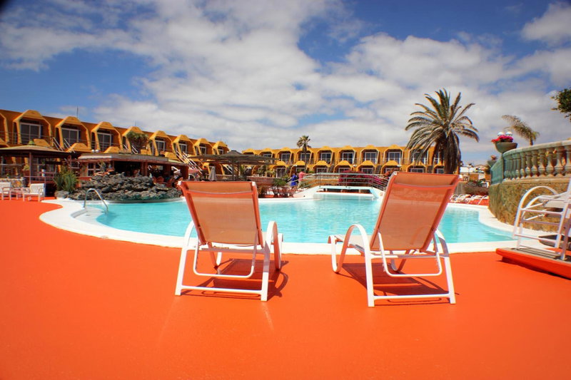 Aparthotel la Piramide, Costa de Antigua, Spain