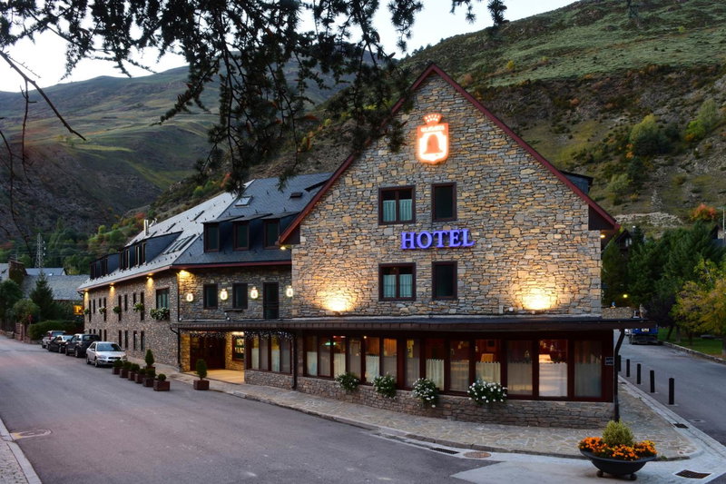 Hotel Vilagaros, Garós, Spanien