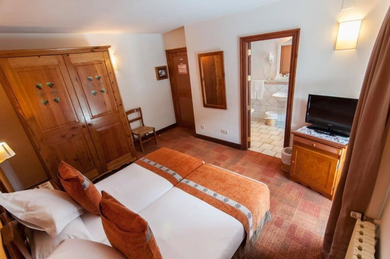 Hotel Vilagaros, Garós, Spanien
