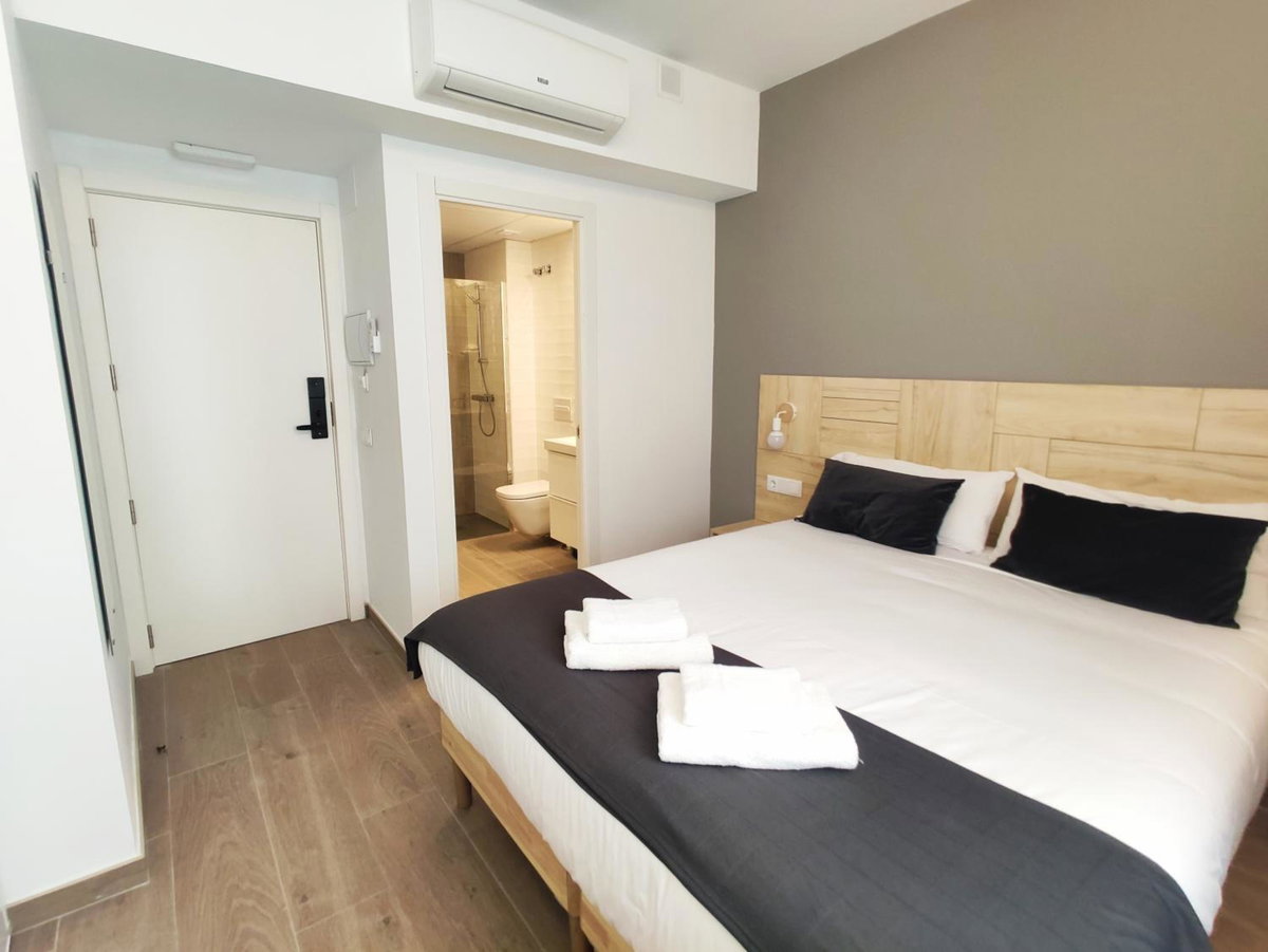 Hotel · GLOBAL Apartments & Rooms, Sants - Badal