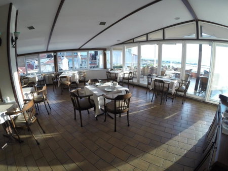 deniz otel, UEskuedar, Turkey