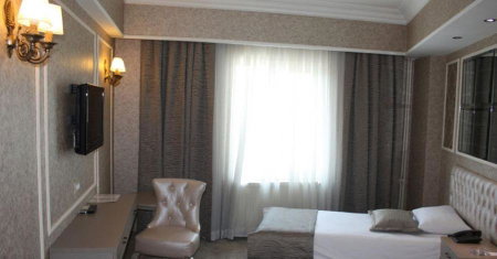 deniz otel, UEskuedar, Turkey