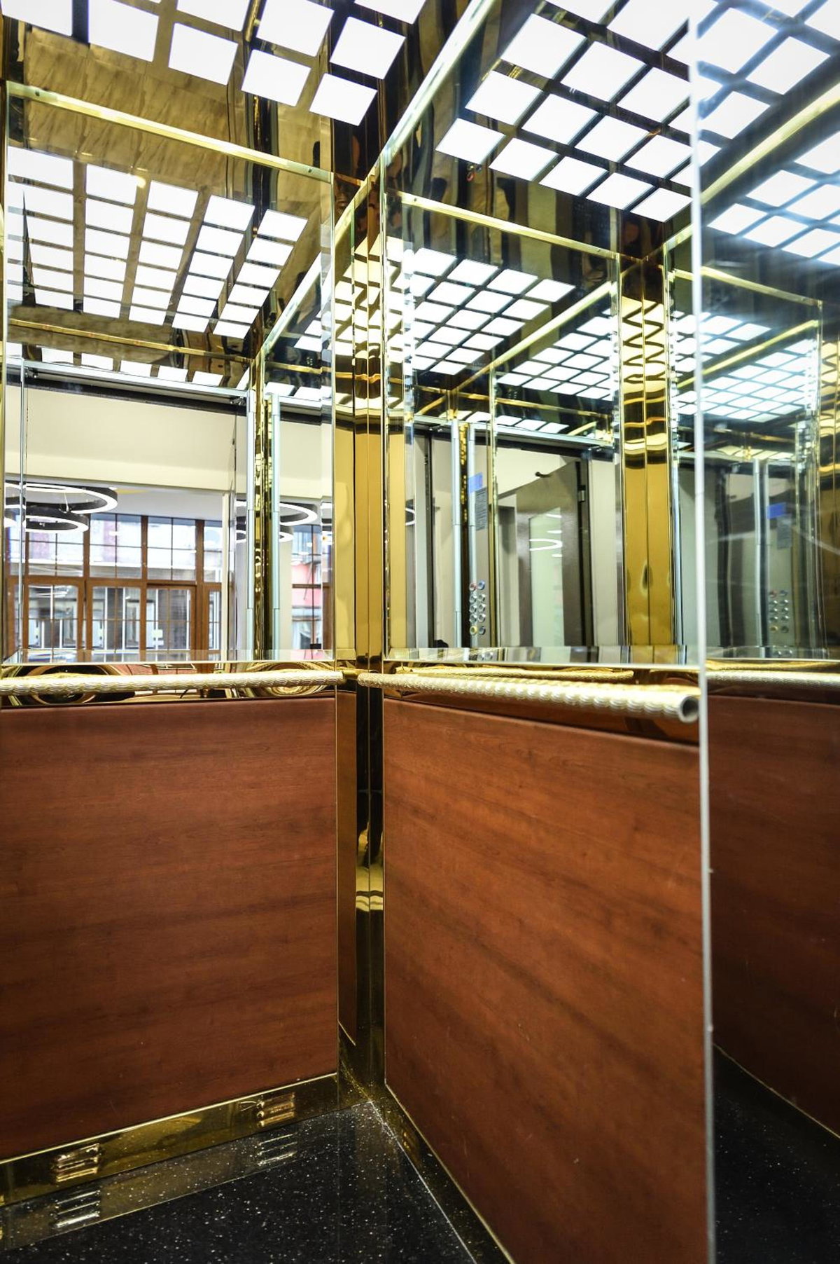 Hotel · Sayeban Gold Hotel, Eminoenue
