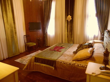Elif Hatun Konagi, Tarsus, Turkey
