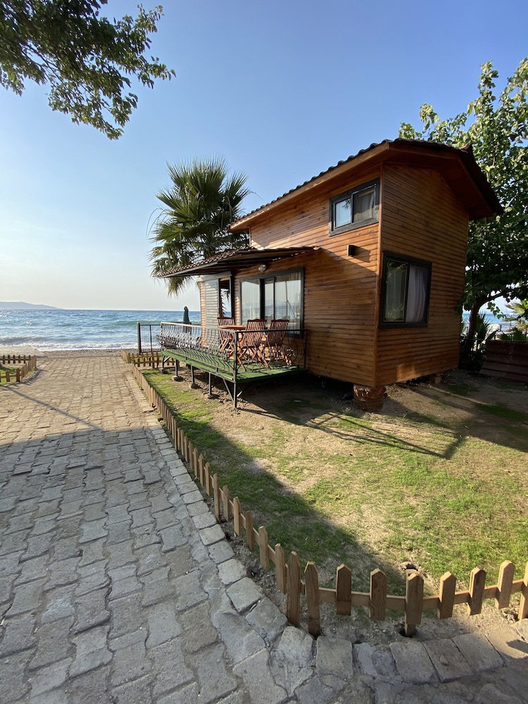 Hotel · Lazoglu Bungalov, Kusadasi