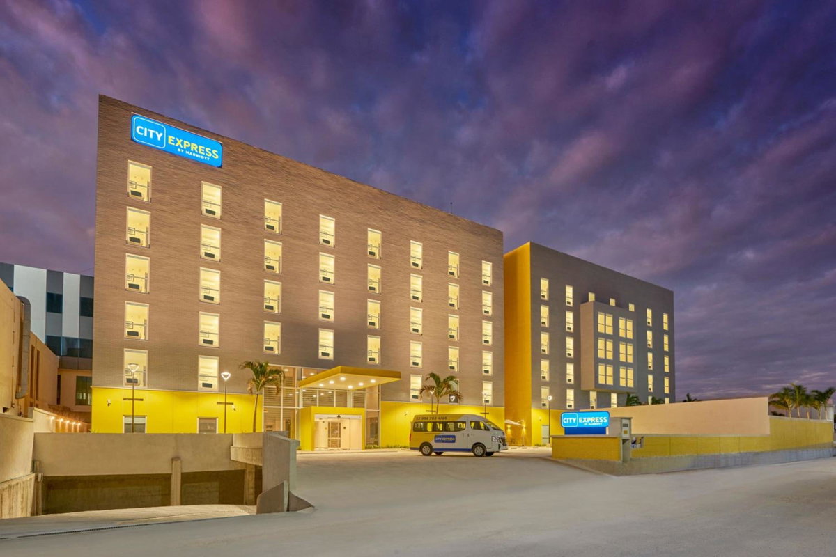 Hotel · City Express by Marriott Cancun Aeropuerto, Cancún
