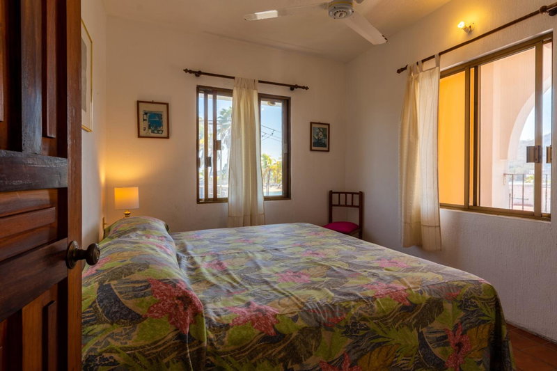 Hotel Delfin, Barra de Navidad, México