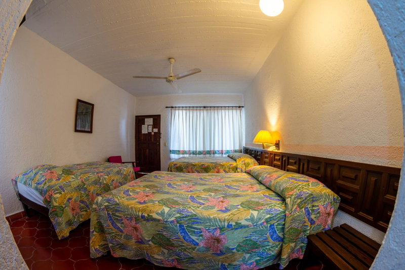 Hotel Delfin, Barra de Navidad, México