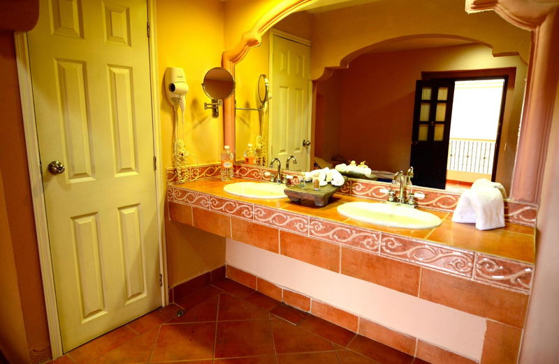 Hotel Real Catedral, Tula de Allende, Mexico