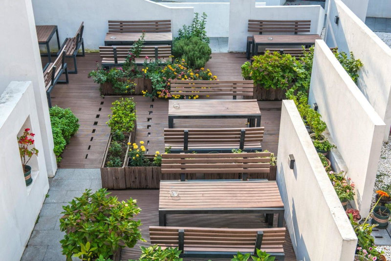 Hidden Garden Youth Hostel -Oriental Pearl &Lujiazui -Garden Social Area -Bar -Café -Free Laundry Luggage Storage -24H Front Desk -English Service, Shanghai, China