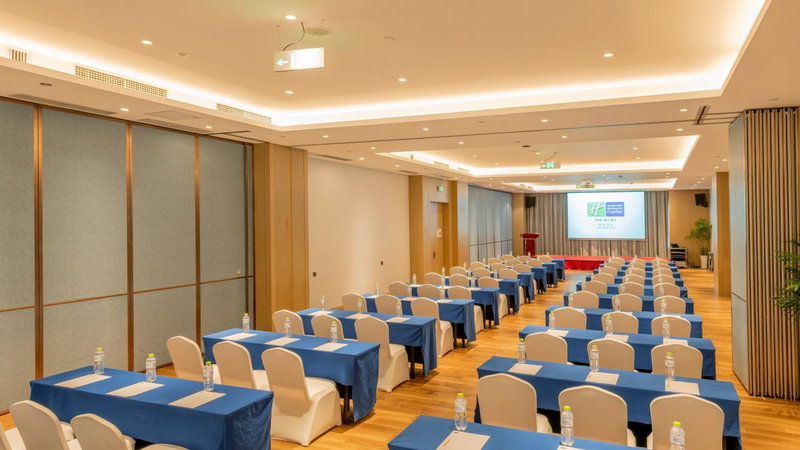 Holiday Inn Express Linyi Riverside by IHG, Linyi, China