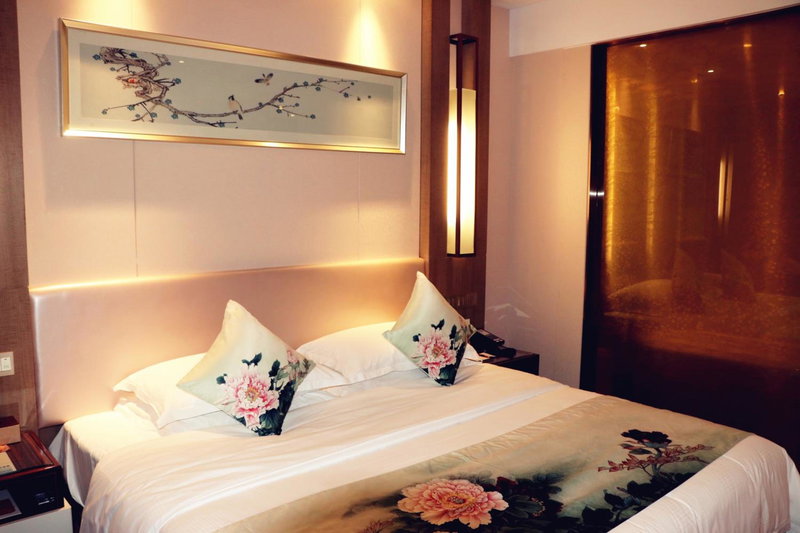 Ramada Heze, Heze, China