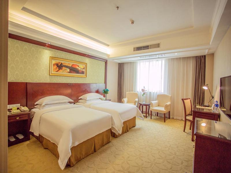 Vienna Hotel Shenzhen BaoAn Qianjin Road, Bao'an, China